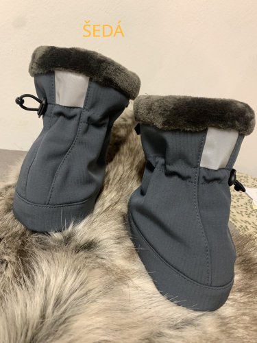 Softshellové capáčky od Inny Grygaříkové