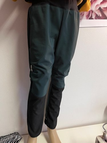 Černé soft kalhoty vel. 134-140