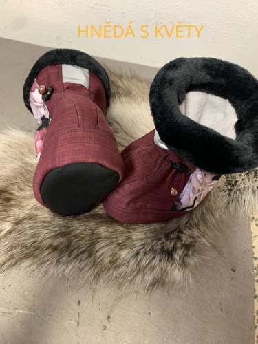 Softshellové capáčky od Inny Grygaříkové