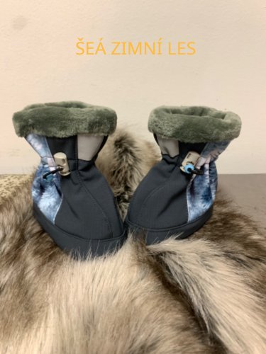 Softshellové capáčky od Inny Grygaříkové