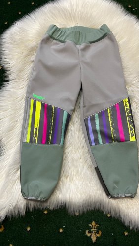 Zimní softshellové kalhoty vel. 110-116