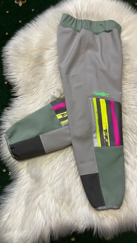 Zimní softshellové kalhoty vel. 110-116