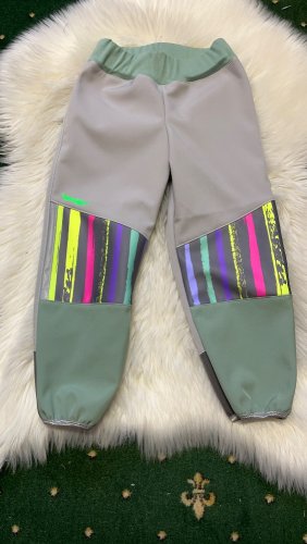 Zimní softshellové kalhoty vel. 110-116