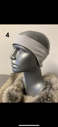 Čelenka na uši od I. Grygaříkové